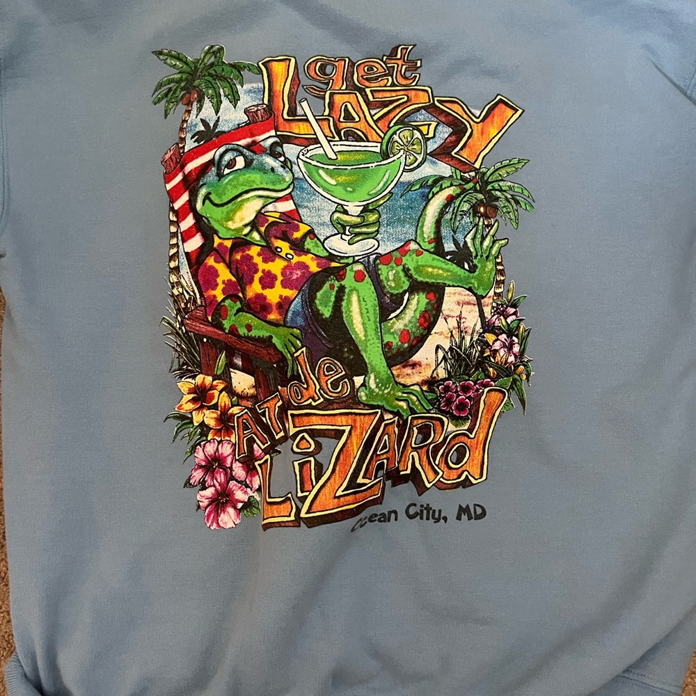 de Lazy Lizard ocean city sweatshirt